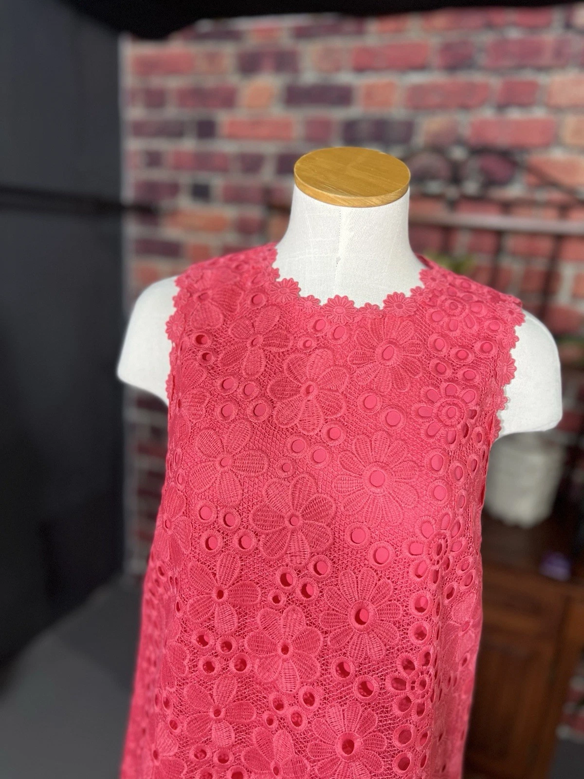 Abito Kate Spade taglia 6 uncinetto margherita overlay senza maniche linea A tubino corallo us intime ottimeioni