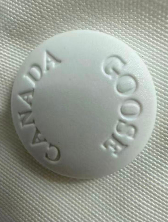 Beautiful Authentic Brand New with Tag Canada Goose Shelburne Parka - XS/White thumbnail 8