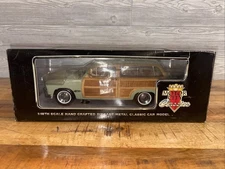 Motor City Classic 1949 Ford Woody Wagon 1:18 scale car