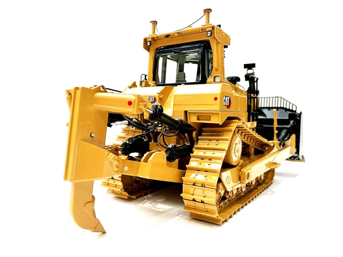 Caterpillar D9 1/24スケールモデル 1:24 Cat® D9 Dozer U-Blade w/ Multi-Shank Ripper - Die-Cast