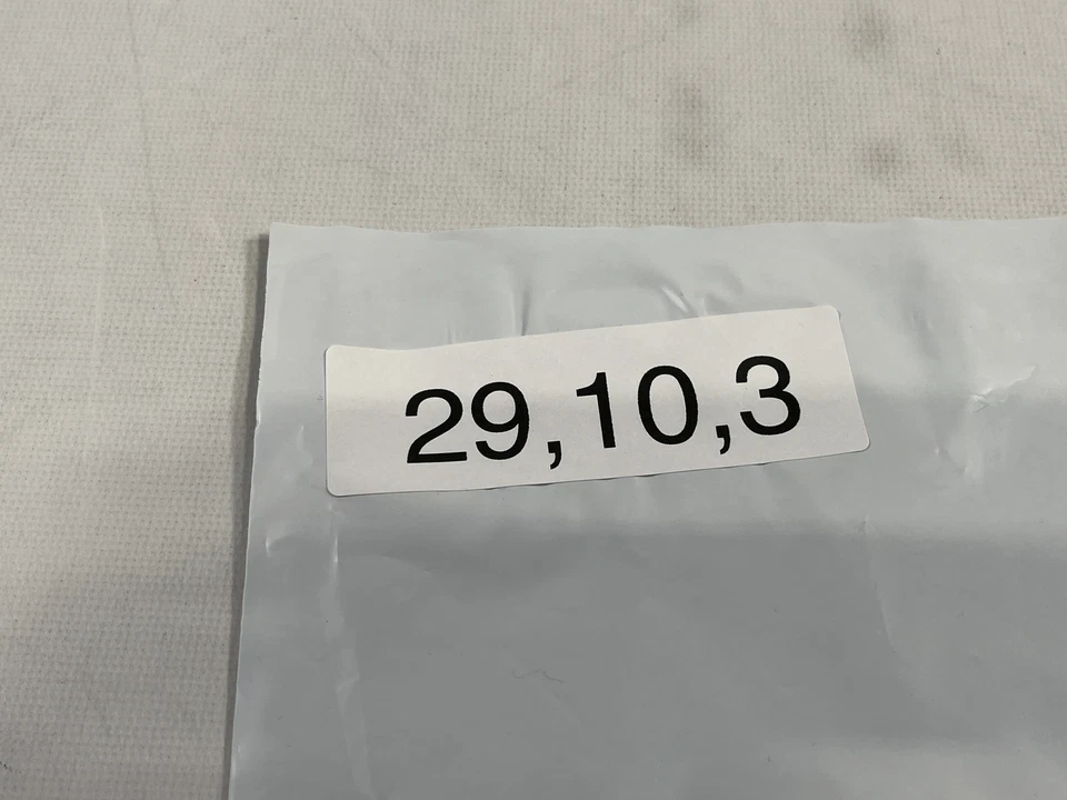 Apple USB Power Adapter EUC - Image 4 of 4