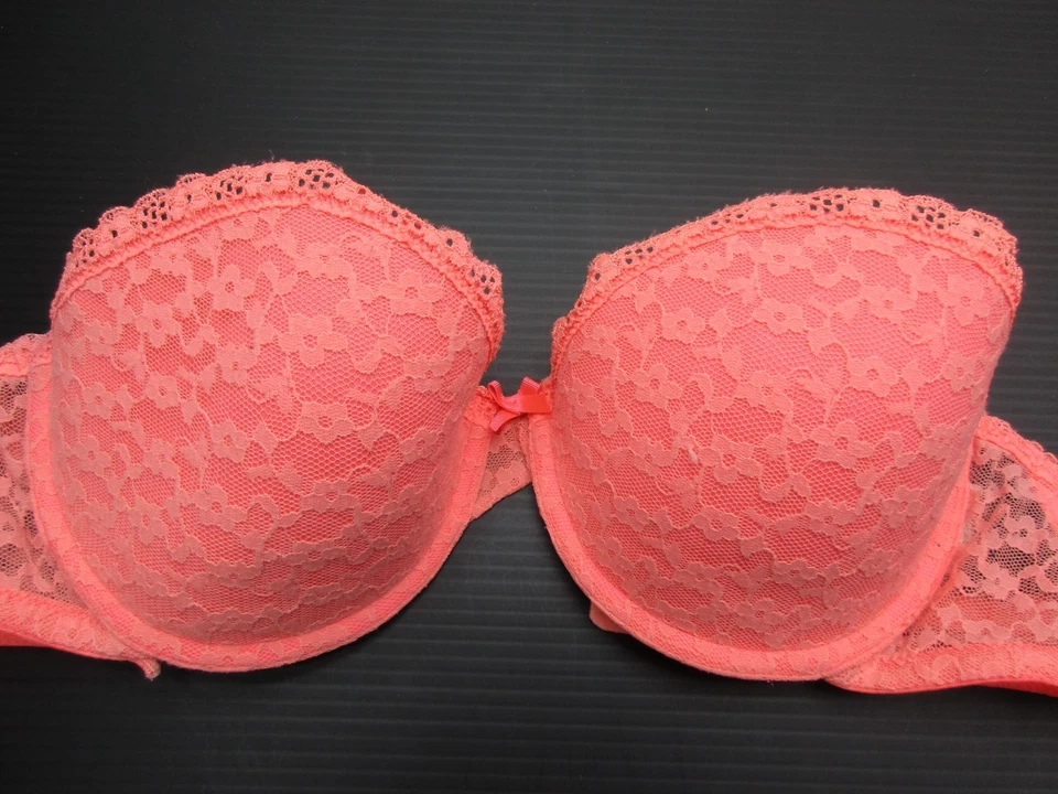 Sutiã feminino 36C Gilly Hicks renda rosa quente acolchoado com aro fechamento traseiro 1A - Imagem 2 de 4