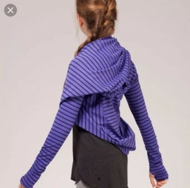 lululemon shrug