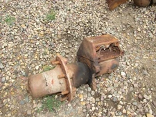 IH IHC RUNNING GEAR RIGHT REAR AXLE SPINDLE ASSEMBLY MCCORMICK DEERING