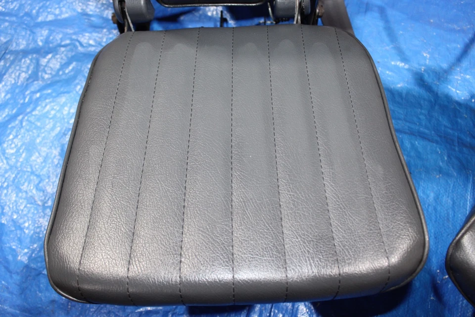 86-97 Nissan HARDBODY D21 XCab BUCKET Seats REAR Gray VINYL w/ Seatbelts - Image 3 of 4