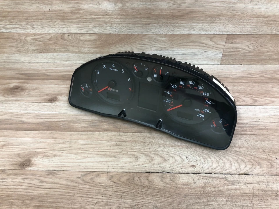 AUDI RS6 OEM VELOCÍMETRO PANEL DELANTERO MEDIDOR DE INSTRUMENTOS 4.2L 2003-2004 Foto 2 de 4