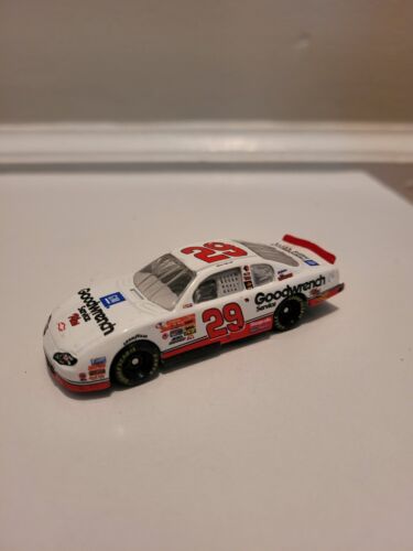 Kevin Harvick #29 GM Goodwrench 2001 Chevrolet Monte Carlo Nascar Diecast 1/64 - Afbeelding 1 van 5