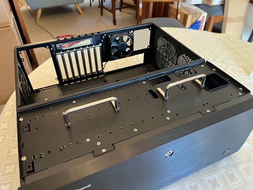 SilverStone Grandia GD07 HTPC Black Case - Picture 10 of 15