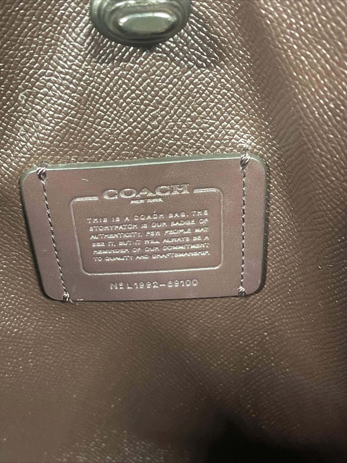 Borsa Coach in pelle colore blocco Charlie usata delicatamente non fumatori rosa beige