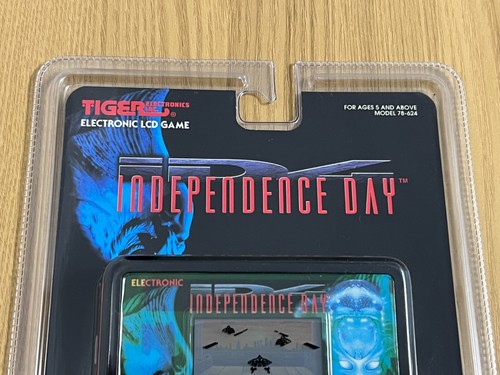 Juego LCD Tiger Independence Day - Nuevo y Precintado -👽👾Idea de Regalo Retro👾👽 - Imagen 4 de 24