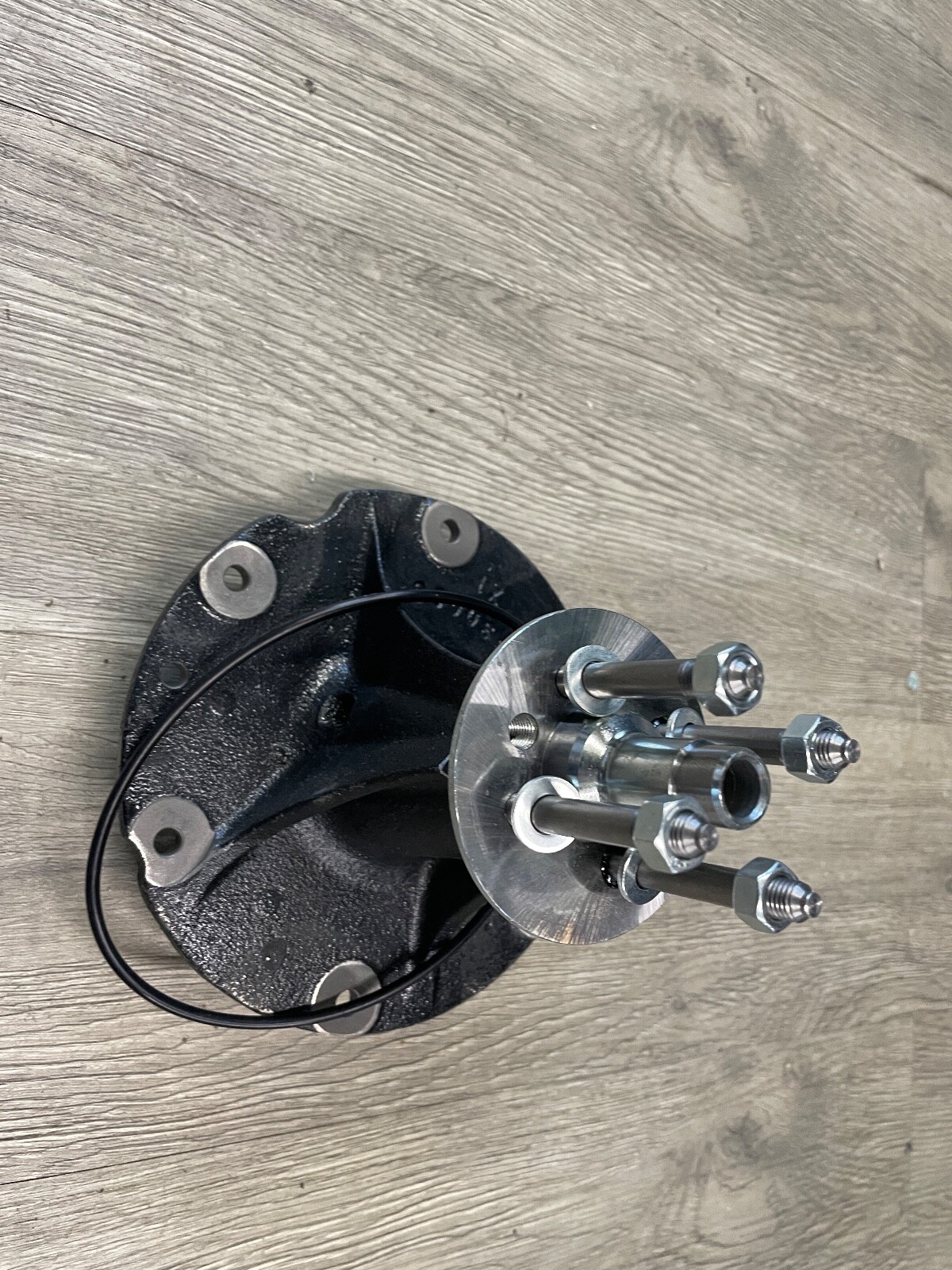 ROLLS ROYCE SILVER SHADOW   NEW WATER PUMP  FITS FROM 1974 TO 1980