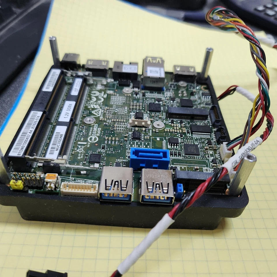 Intel NUC7i5DNB NUC-Board Core Prozessor der 7. Generation mit Kühlkörper - Bild 4 von 4