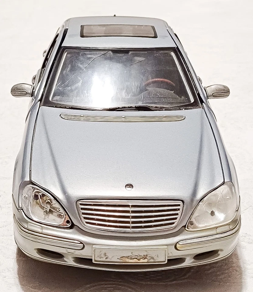 Maisto Mercedes-Benz S Class. Scala 1/18. Excellent condition, 4 aperture - Immagine 3 di 4