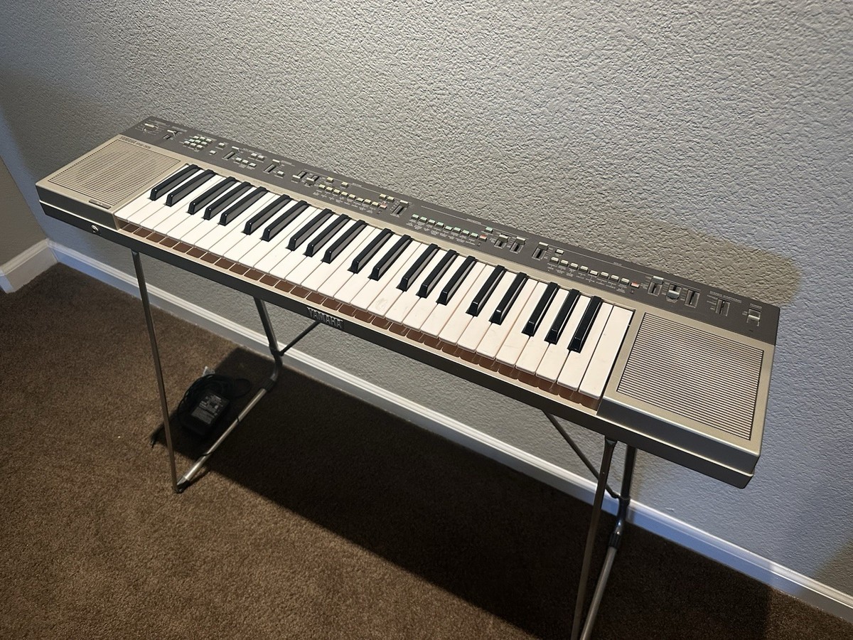 【動作美品】シンセサイザー ヤマハ YAMAHA PS-55 1983年 Yamaha PS-55 Keyboard (1983) | WOLF FASCINATIONS