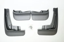 Transporter Caravelle T6 Multivan Kombi 2015 on Mudflaps Splash Guards Mudguards