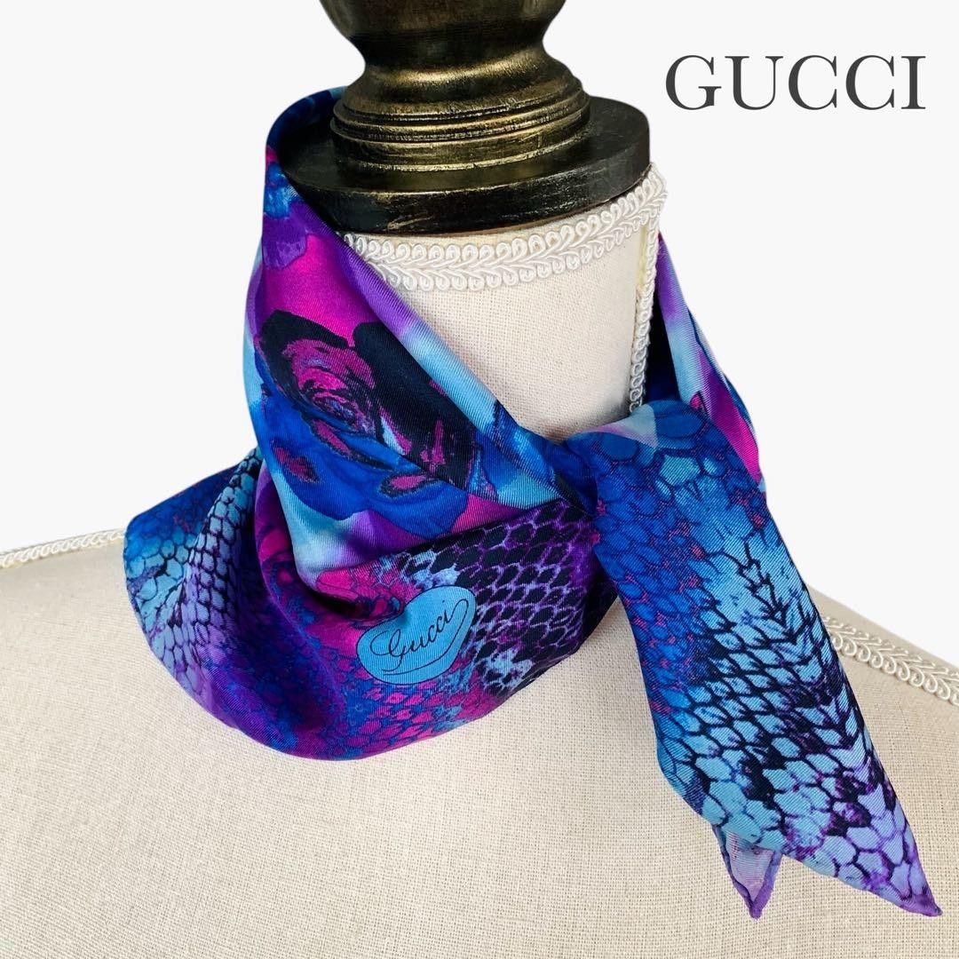 Used Good Condition GUCCI Rose and Python Silk Sc… - image 1