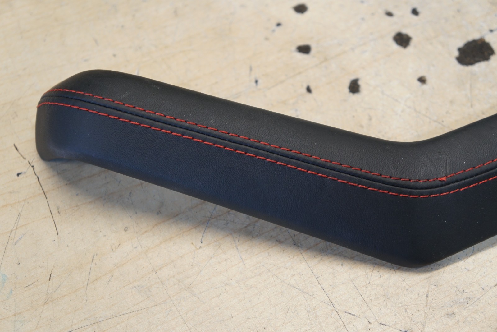 2019 - 2025 LAMBORGHINI URUS FRONT RIGHT DOOR HAND TRIM COVER OEM RED STITCH