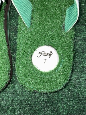 Reef Mulligan II Men’s Size 9, Golf Turf, Tee Holder, Bottle Opener, Unisex Reef Mulligan II Golf Flip Flops Turf Grass Tee Holder  main image 4