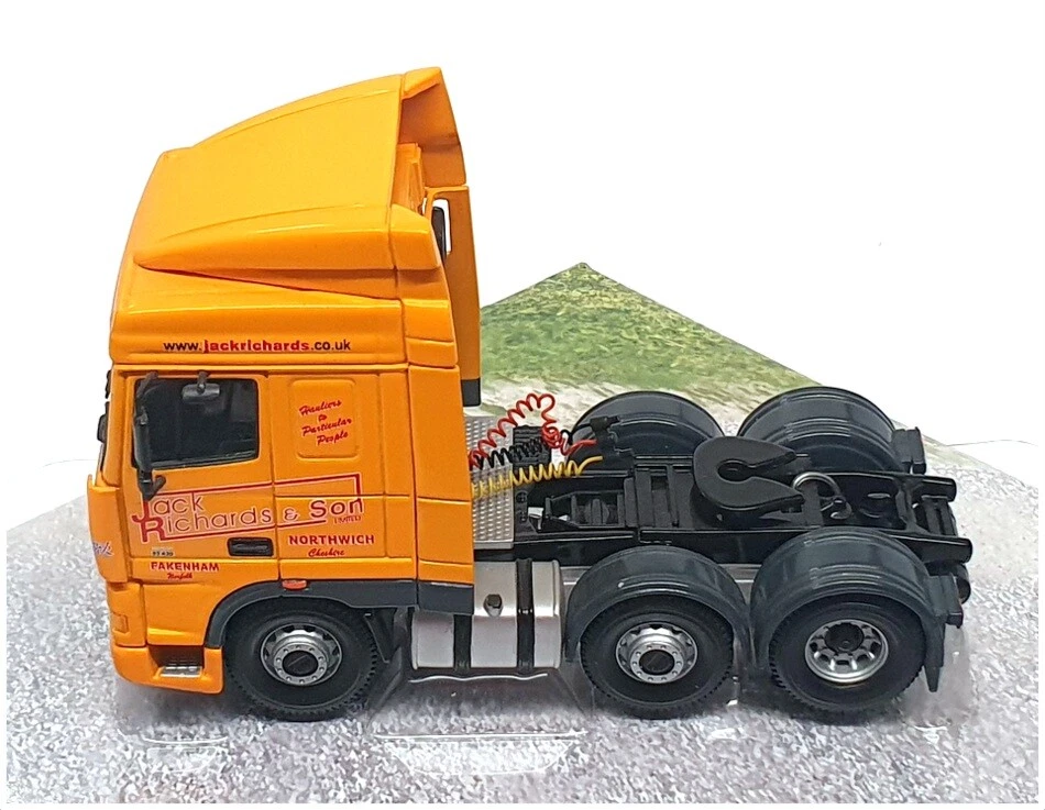 Corgi 1/50 Scale CC13218 - DAF XF Space Cab Truck Jack Richards & Sons - Yellow - Image 4 of 4