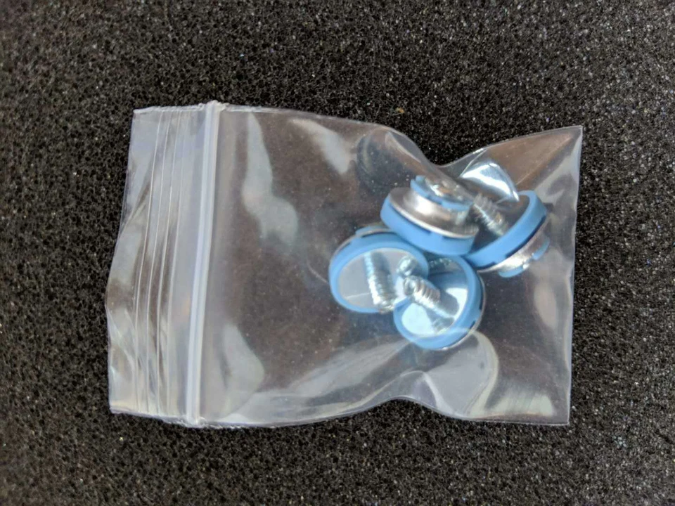 Lot of New OEM 8 Blue Hard Drive Mounting Screws HP 7800 7900 8000 8100 8200 R2 - Image 2 of 4