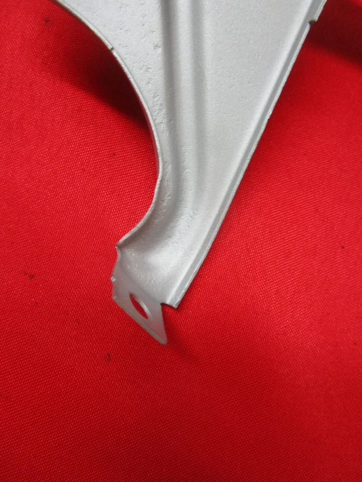 AMC REBEL MACHINE SST 1968-1970 CAPÓ PESTILLO SOPORTE REJILLA  Foto 4 de 4