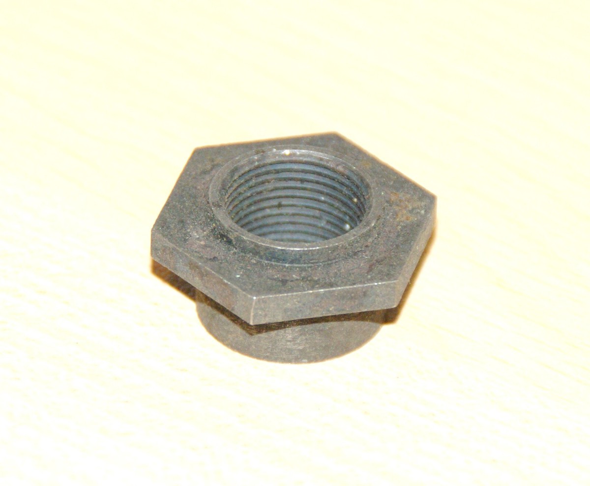 06-4745 E Starter Motor Shaft shouldered Nut , Sleeve Nut Mutter