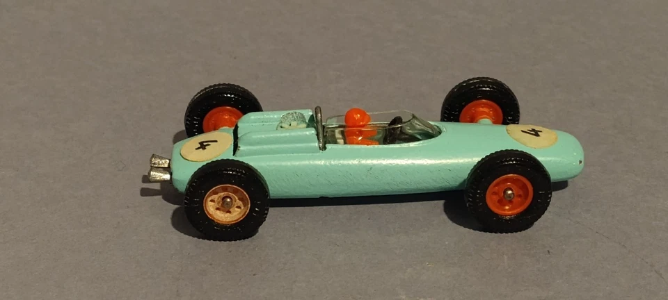 Vintage Majorette Rail Route #2 Porsche race car - Rare Color - in crystal box - Immagine 4 di 4