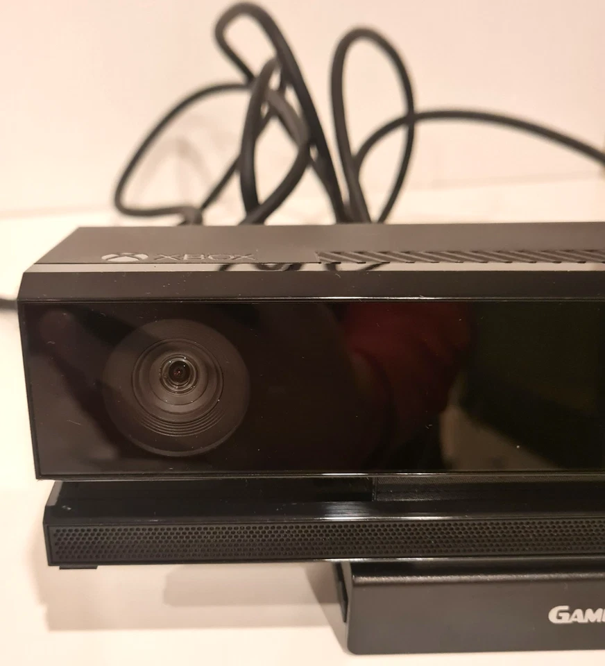 Microsoft Xbox One Kinect Sensor Bar - Black with Mounting Clip - Image 3 of 4