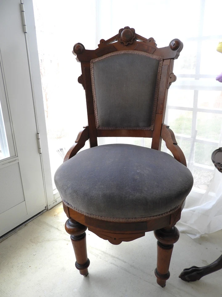 Antiguo conjunto de sillas de salón Eastlake de la época victoriana terciopelo azul cotización de envío Foto 4 de 4