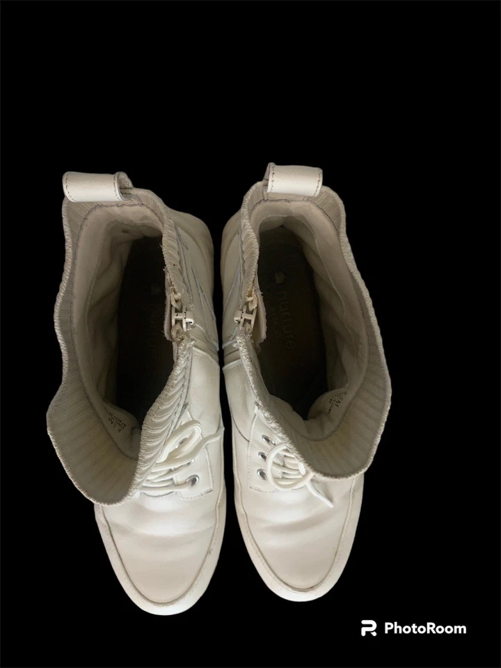 Botas blancas de cuero para mujer Nurture talla 8,5 impermeables Foto 2 de 4