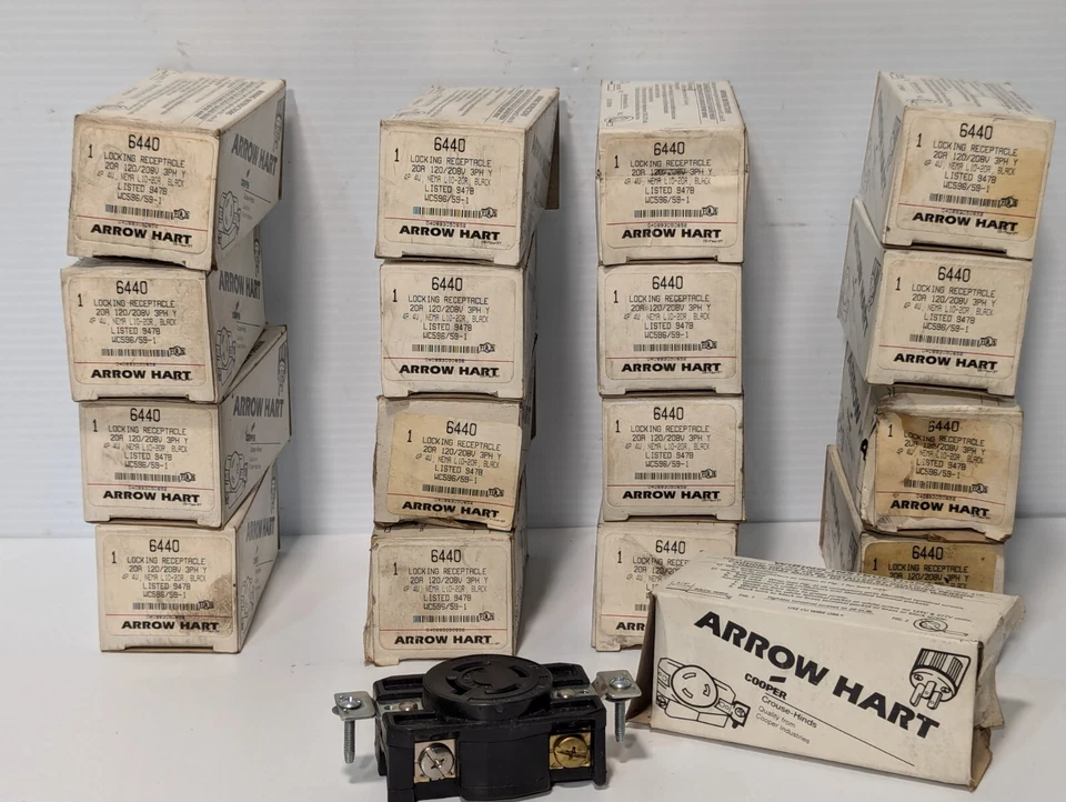 Lot of 2 Arrow Hart 6440 Locking Receptacle, 20A, 120/208V, 3PH, Y 4P 4W - Image 4 of 4