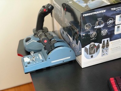 Thrustmaster TCA Officer Pack Airbus Edition Flight Stick & Throttle Quadrant PC