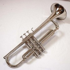 Yamaha YTR-135 Bb Trumpet Used with Soft Case...