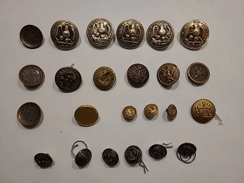 Vintage Lot 24 WWII US Army Uniform Collar Brass Cap Device Buttons Military b70