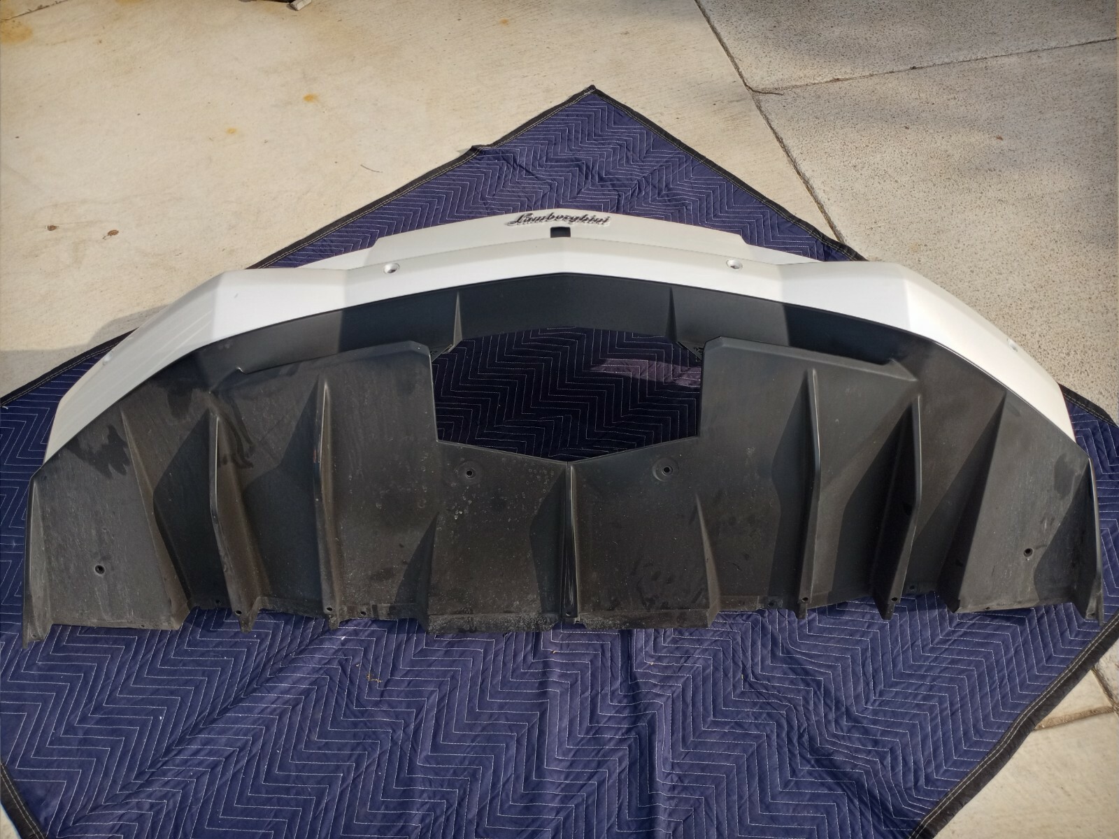 Lamborghini Aventador Lp700 OEM Rear Bumper with Diffuser EXCELLENT CONDITION!