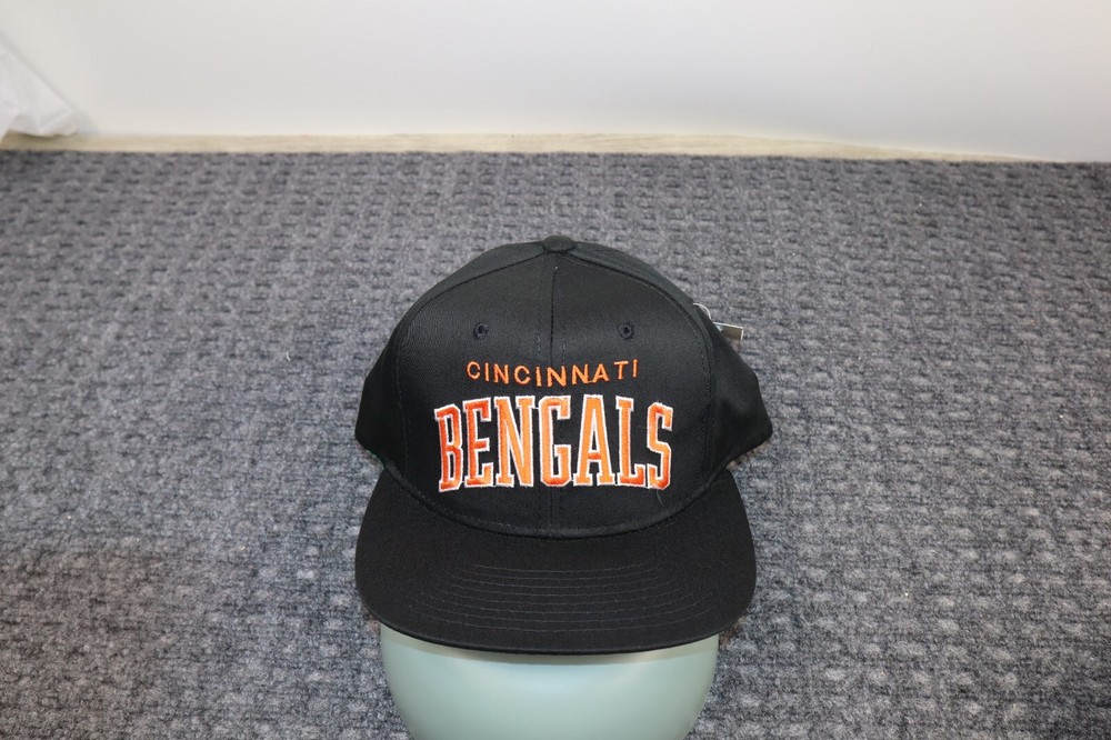 Vintage Cincinnati Bengals Hat Cap Starter Snap Back Black Script Pro Line NFL