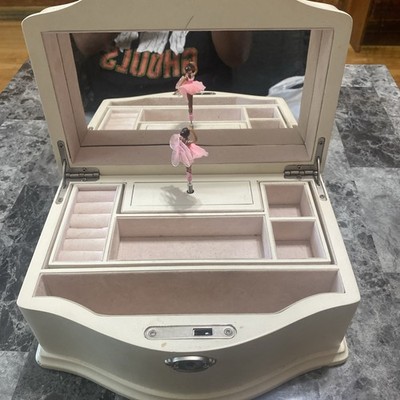 1 POTTERY BARN KIDS WHITE ABIGAIL LARGE JEWELRY BOX / BALLERINA
