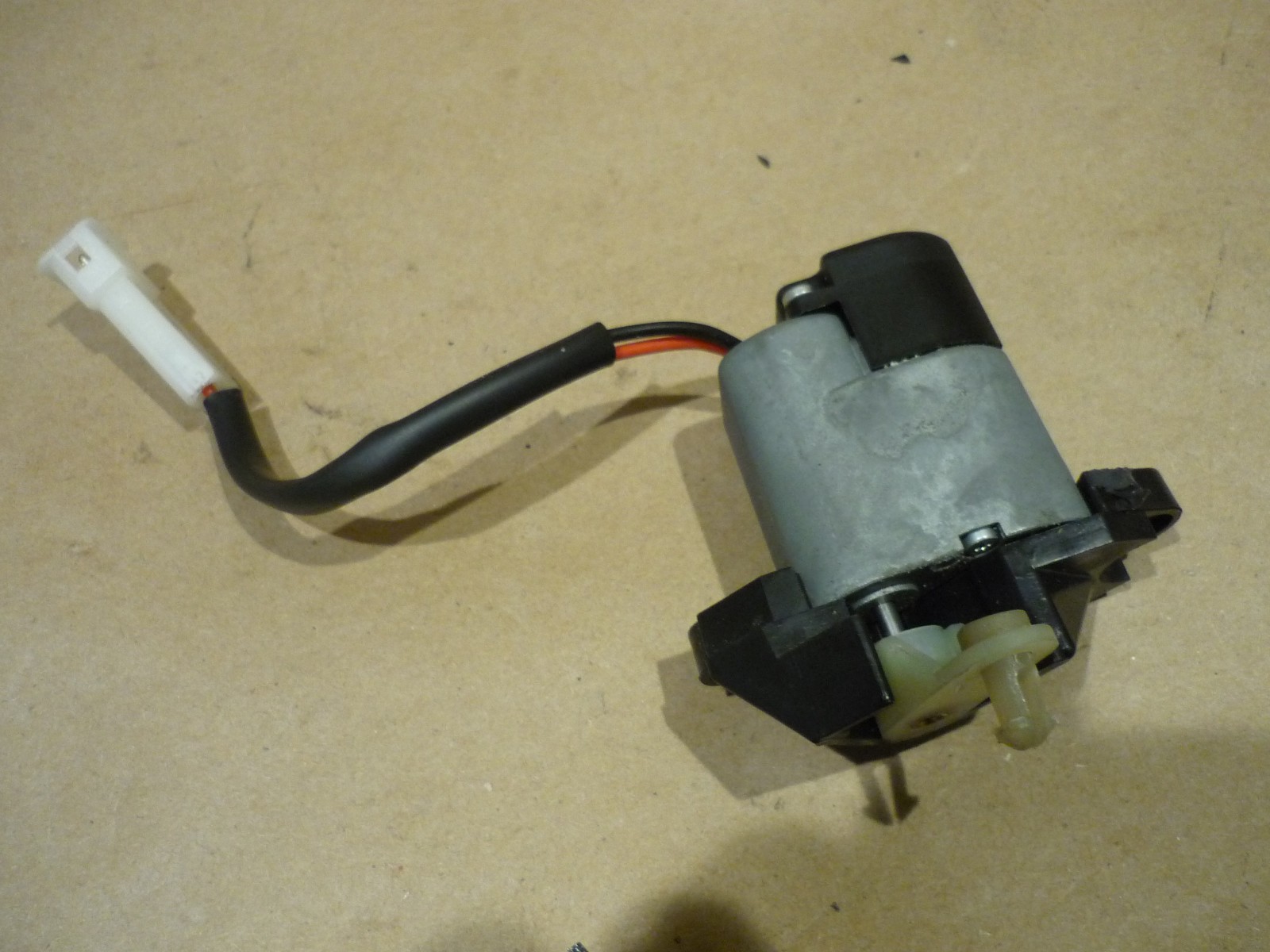 Ferrari 360,430,-Bulher Actuator Motor & Bracket for Evaporator Box-P/N 66207300