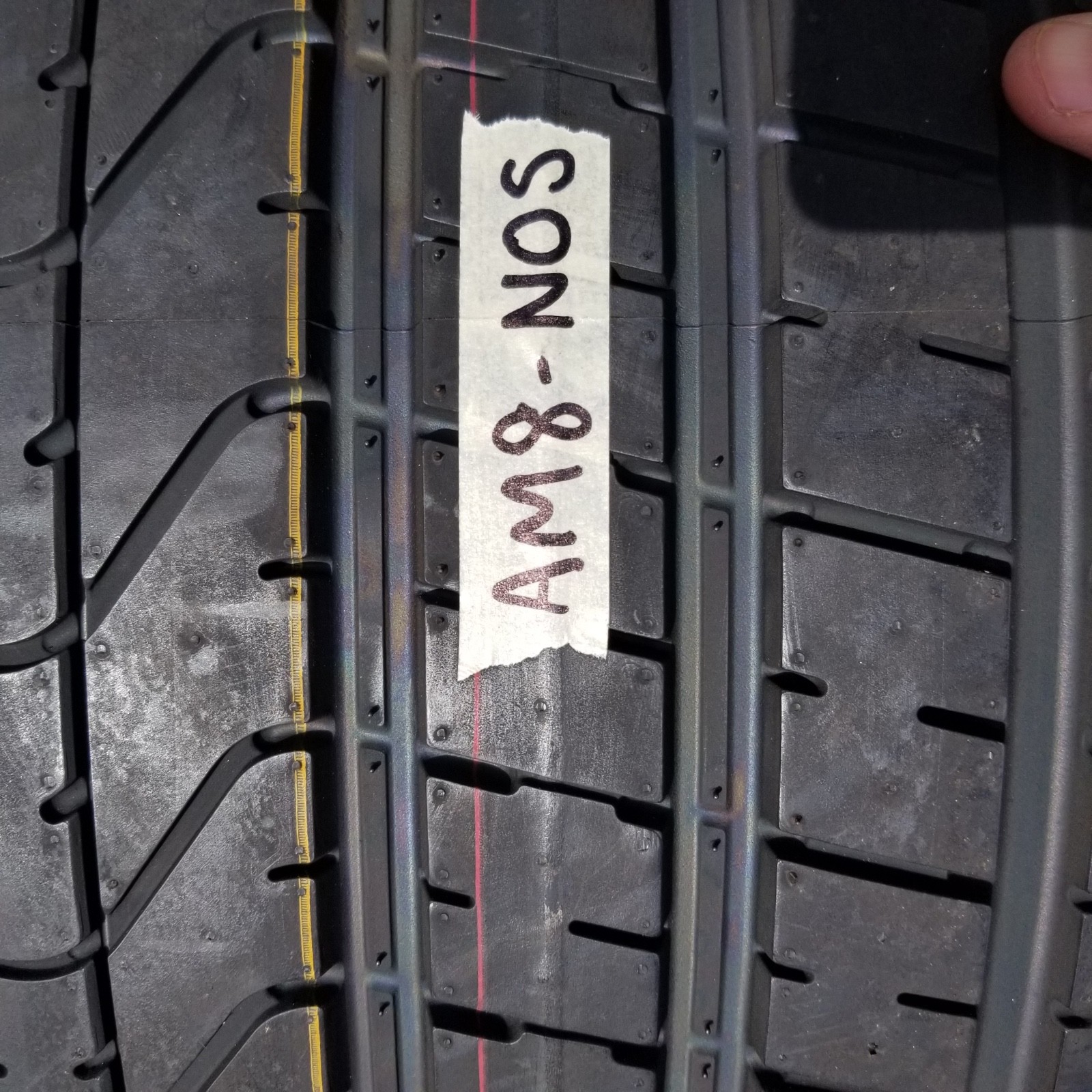 New 295/30R19 Pirelli P Zero Tires 295/30ZR-19 295/30ZR19 AM8 Aston Martin 100%