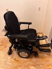 Quantum iLevel Edge HD Motorized Wheelchair