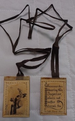 Scapulars Catholic, Brown Scapular of Our Lady of Mount Carmel a Catholic
