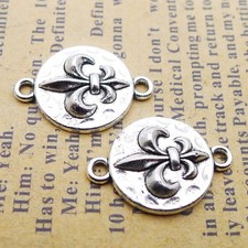 20/50PCS Antique Silver Tone Fleur de Lis Cha...