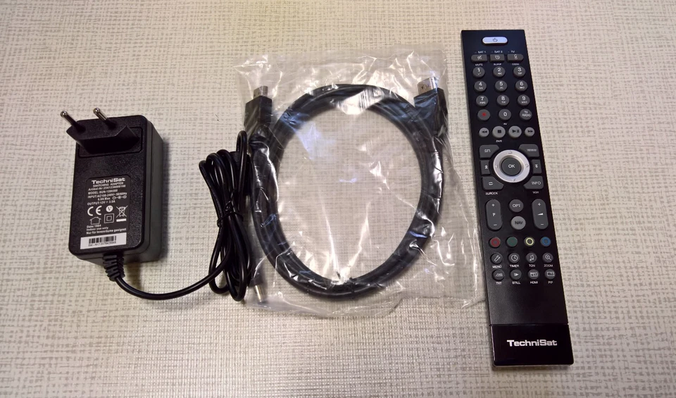 TechniSat DIGIT ISIO STC 4K UHD Sat-Receiver top Zustand mit Zubehör in OVP - Bild 4 von 4