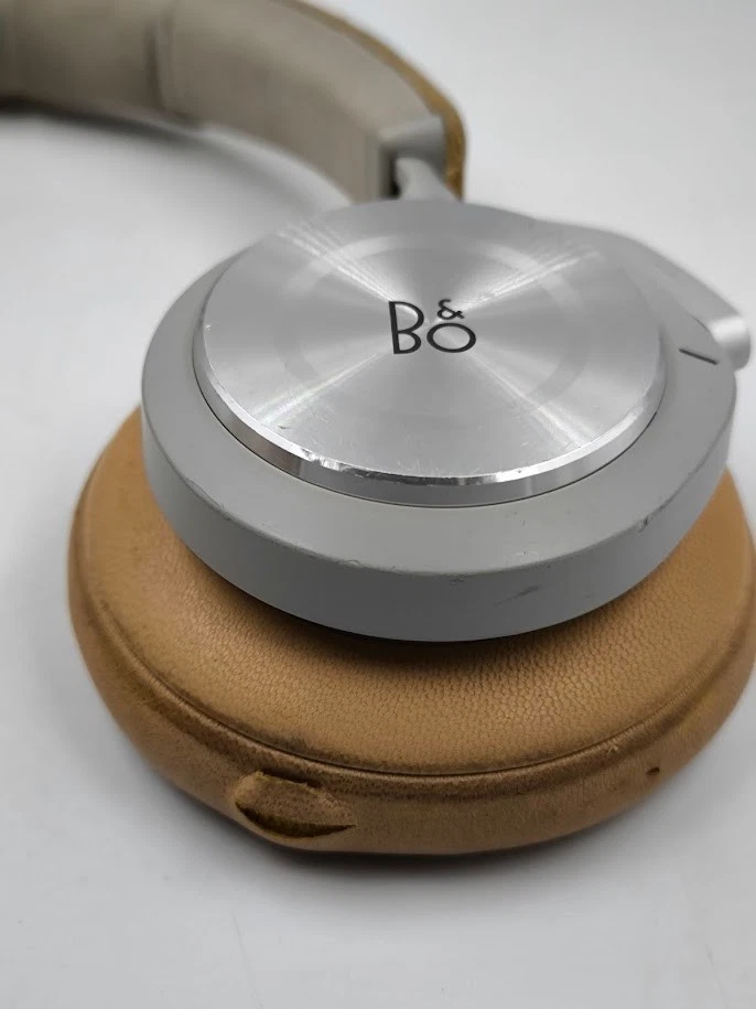 Auriculares Bluetooth Bang & Olufsen Beoplay H9i Funcionando Sin Cargador - Imagen 3 de 4