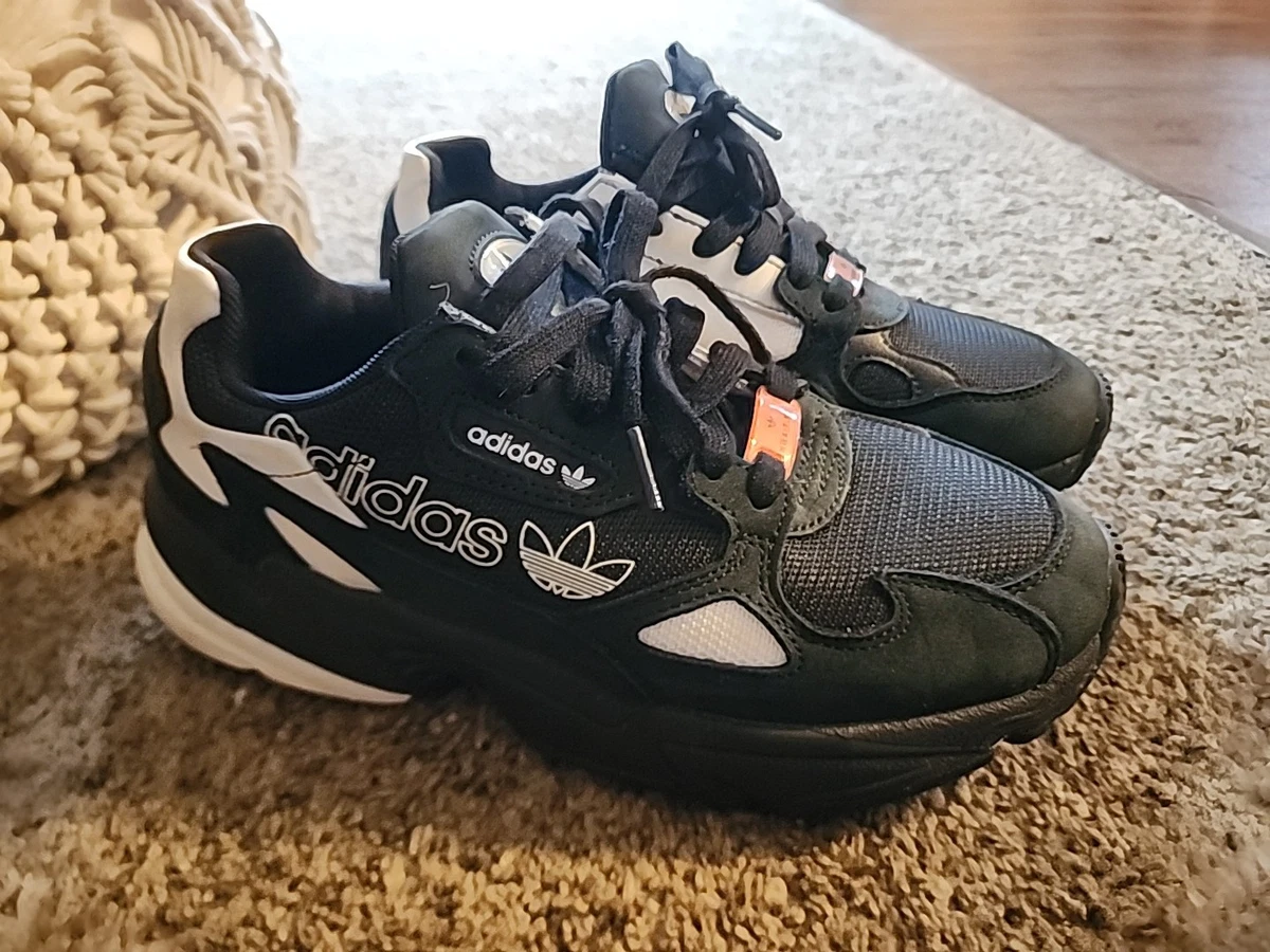 コロンバス Adidas FALCON 'K-POP PACK - CORE BLACK- Shoe H69043 Size 7.5 | eBay