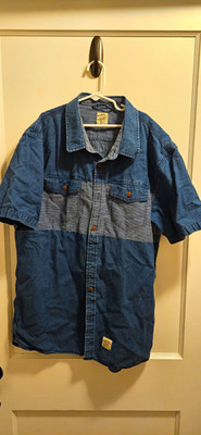 VANS California Men's Blue Denim Colorblock Short Sleeve Button-Up Shirt L