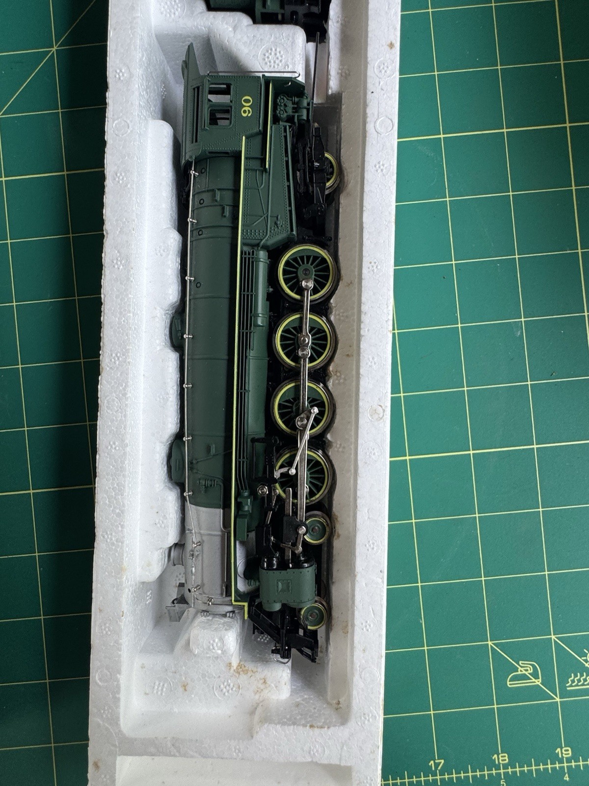 IHC HO Scale 4-8-2 Mountain M634 Steam Locomotive Train & Tender ...