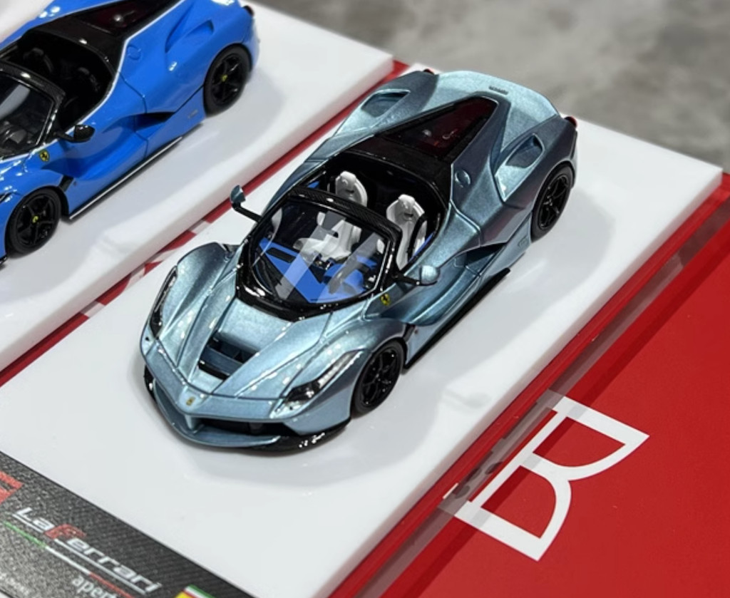 ミニカー DMH 1/64 Ferrari LaFerrari Aperta $_10.JPG?set_id=880000500F