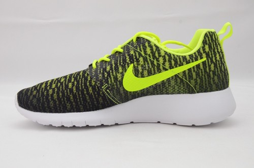 Nike Rosherun Flight Weight (GS) Youth Multiple Sizes New in Box 705485 700 - Picture 2 of 9
