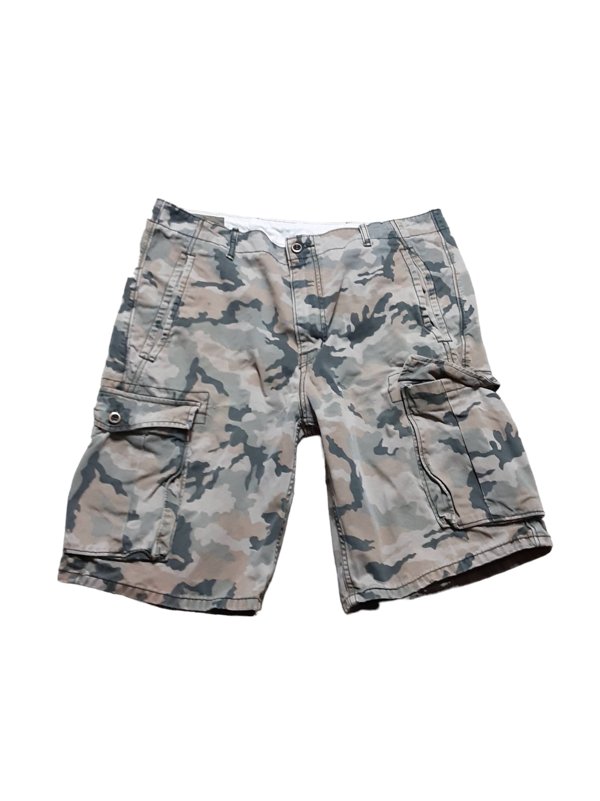 Levi's Cargo Men's Woodland Camouflage Cargo Shorts (… Gem